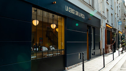 Pizza de La Cerise sur la Pizza - Rue Saint-Antoine à Paris