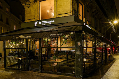 Pizza de La Massara à Paris