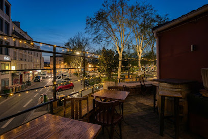 Pizza de La Table à Montreuil