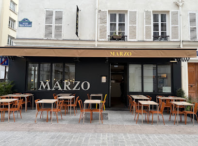 Pizza de Marzo Champ de Mars à Paris
