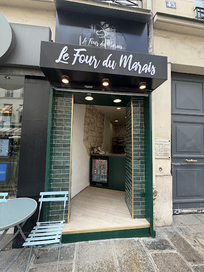 Pizza de Pizza artisanale au Marais, Paris 3 – 45 Rue de Turenne, Place des Vosges – Le Four du Marais, meilleure pizza de Paris. à Paris