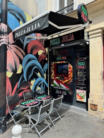 Pizza de Pizza Julia Distributeur 24/24 7J/7 à Paris